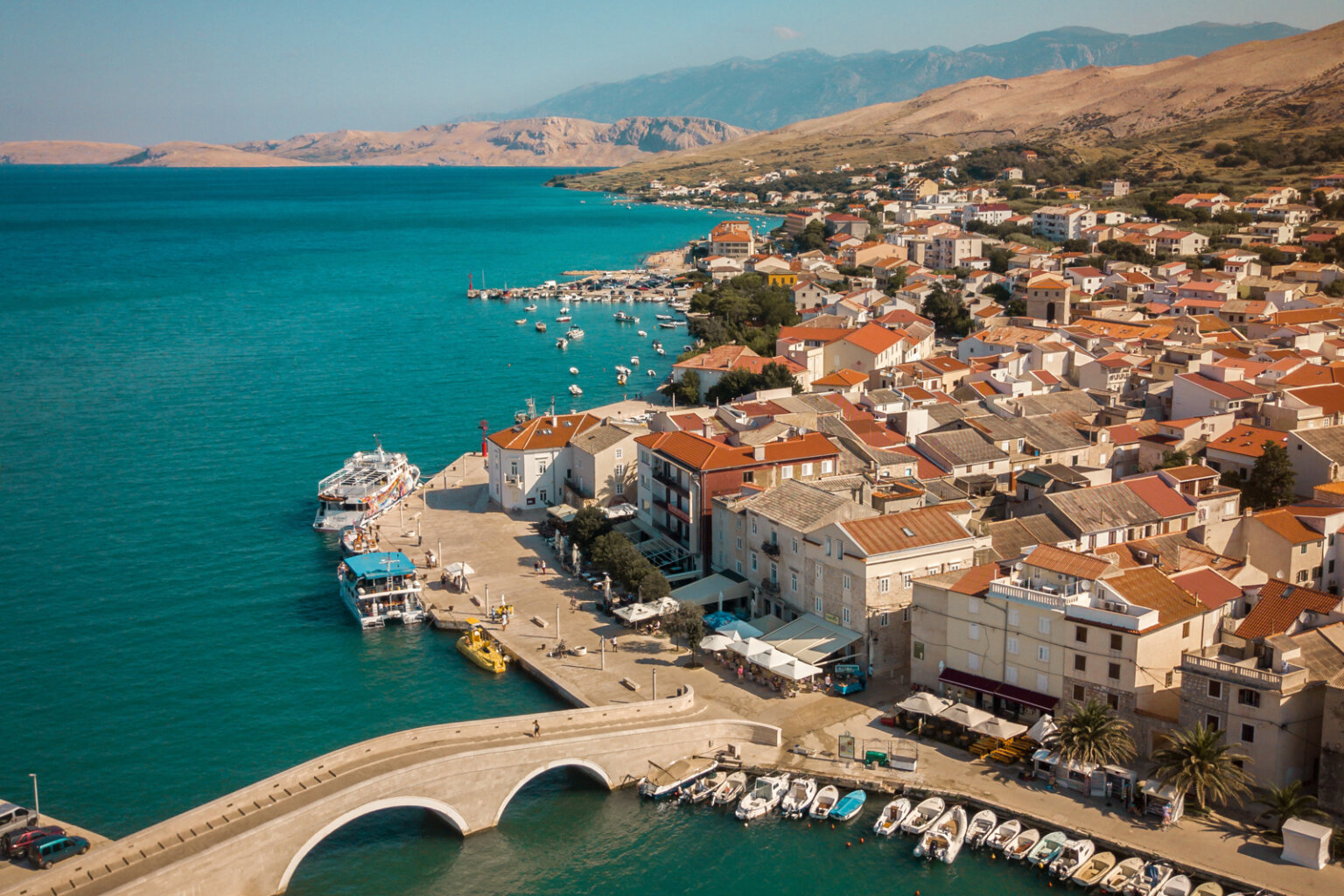 Pag grad town dnevni izlet Novalja Croatia Daily Excursion